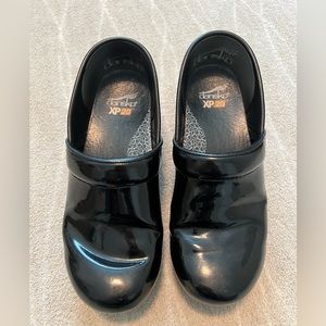 Dansko XP 2.0 Black Patent Shoes